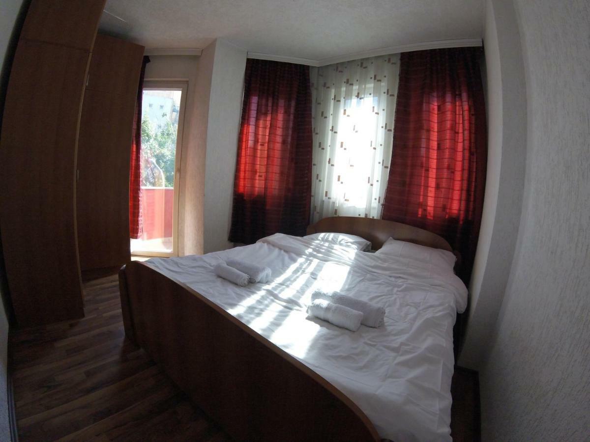 Center Apartment Prisztina Zewnętrze zdjęcie